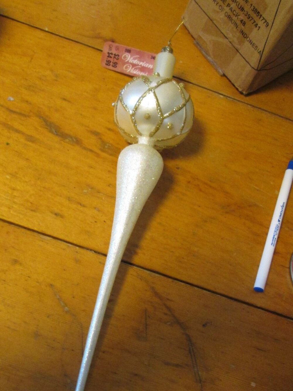 NEW vtg 11 in Victorian Visons blown glass icicle ornament ivory gold glitter